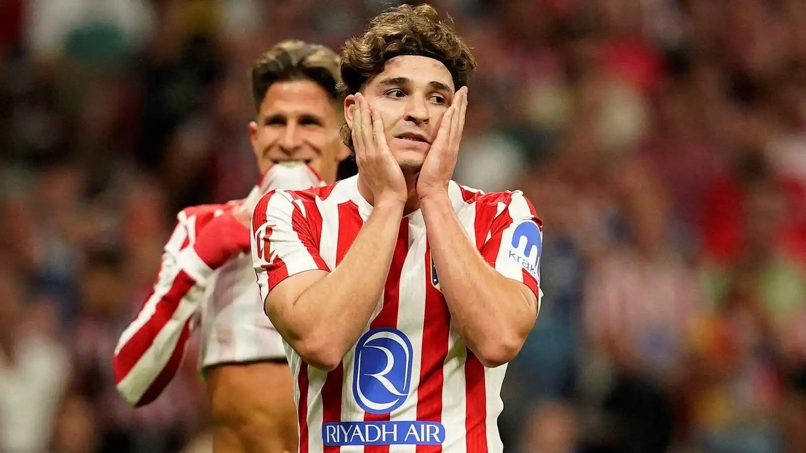 بعد إعلان رغبته بالمغادرة.. جوليان ألفاريز يحذر أتلتيكو مدريد ويهدد بالتصعيد