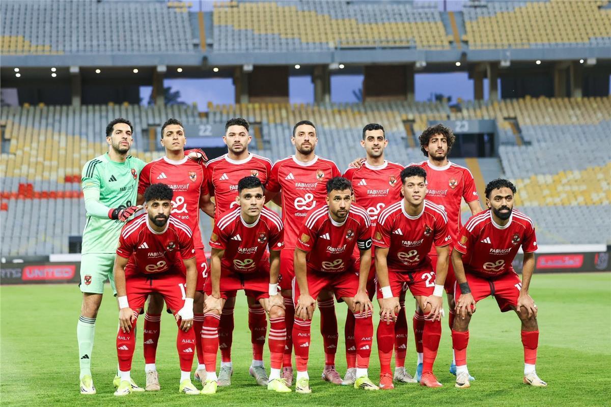 برسالة مثيرة.. سيراميكا كليوباترا يعلن التعاقد مع لاعب الأهلي رسميا