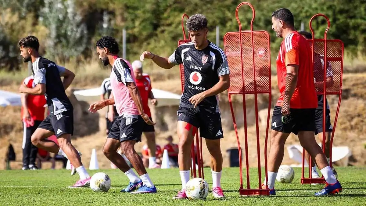 إمام عاشور يفاجئ الأهلي المصري