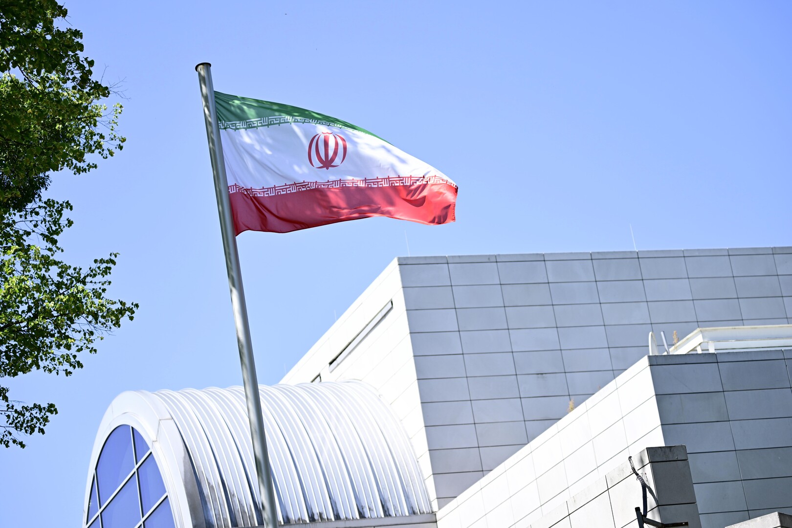 إيران.. دعوات للانسحاب من معاهدة عدم انتشار الأسلحة النووية ردا على ترامب