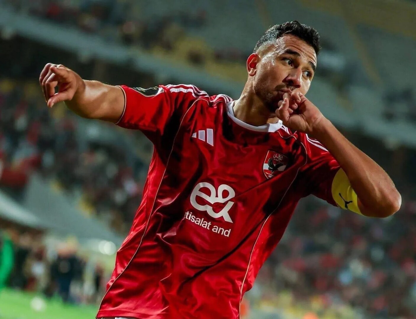 تريزيغيه يحسم موقفه من الاعتزال الدولي ويكشف نصيحته لمحمد صلاح