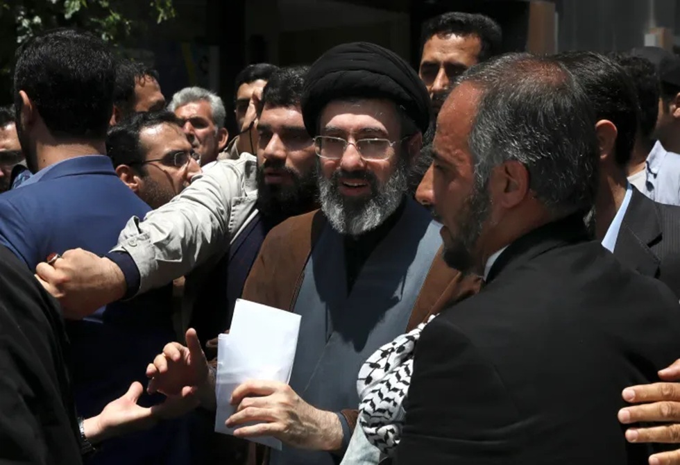 ترامب يشكك في وفاة المرشد الإيراني الجديد ويتحدث عن إصابته بجروح خطيرة