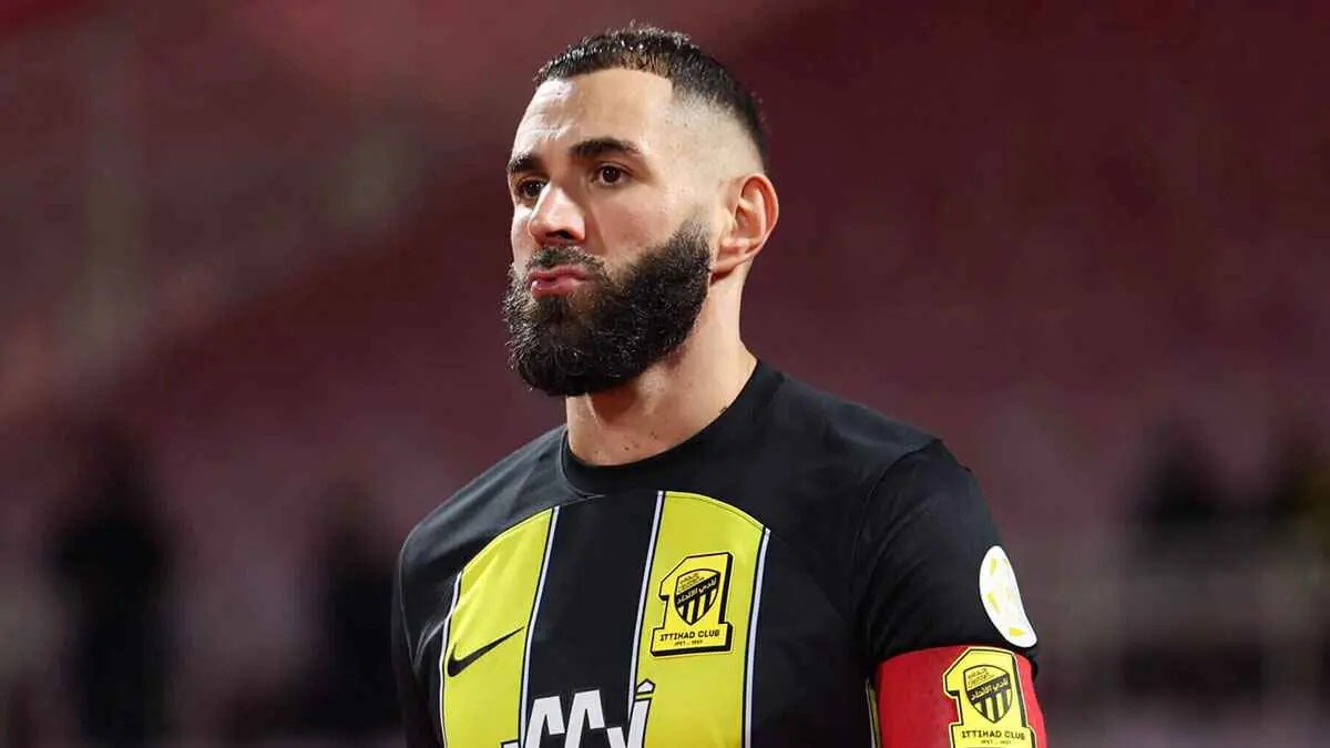 بداية التمرد.. بنزيما يوافق على العودة إلى الاتحاد السعودي (فيديو)
