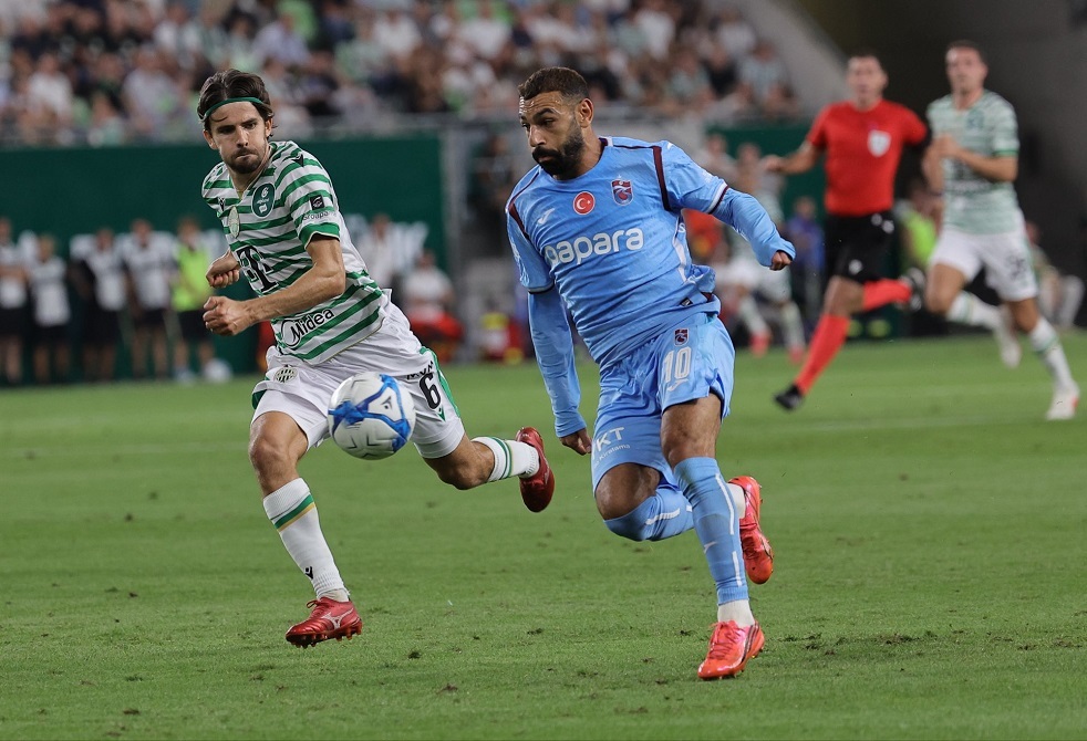 نتائج قرعة الدوري الأوروبي.. قاهر فريق محمد صلاح يصطدم بعملاق إيطالي