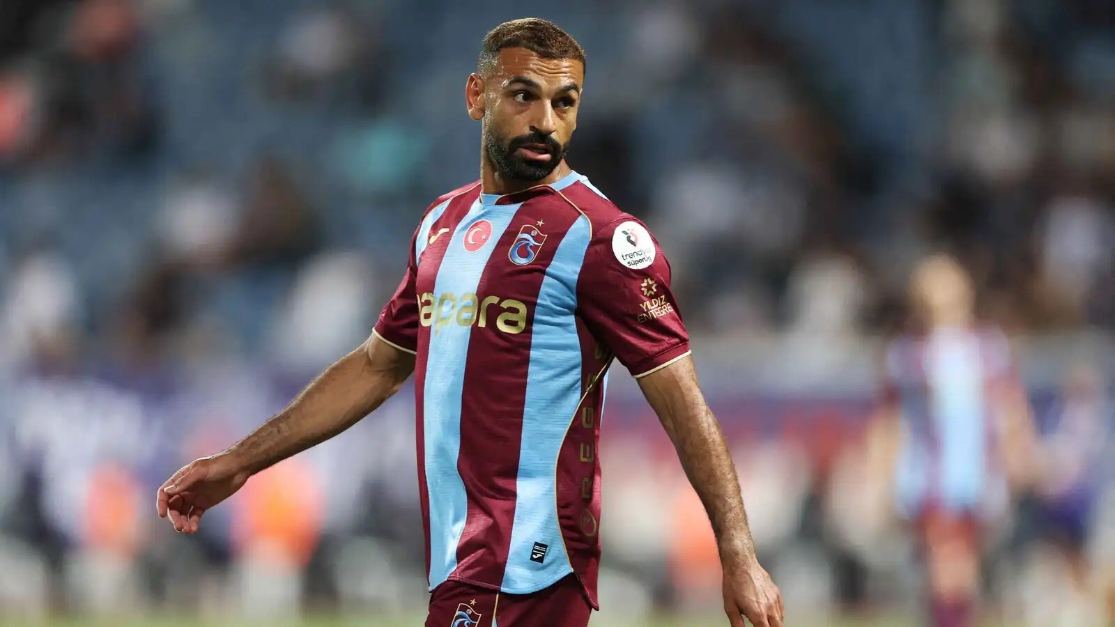 ابحث عن فريق يليق باسمك الكبير.. إعلامي مصري يوجه رسالة حاسمة لمحمد صلاح