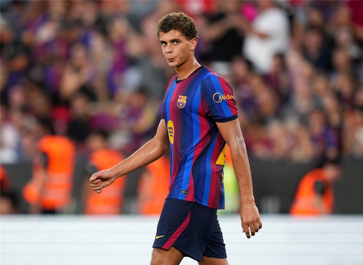 برشلونة يتغنى بحمزة عبد الكريم قبل مواجهة رايو فاليكانو (صورة)