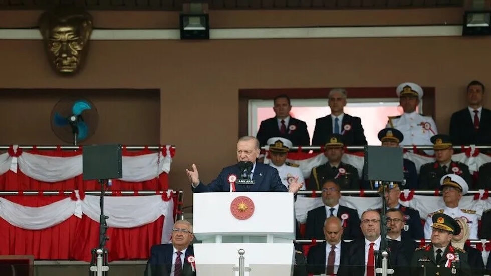 أردوغان: الجیش الترکی یعیش أقوى فتراته والصناعات الدفاعیه المحلیه تتجاوز 82%