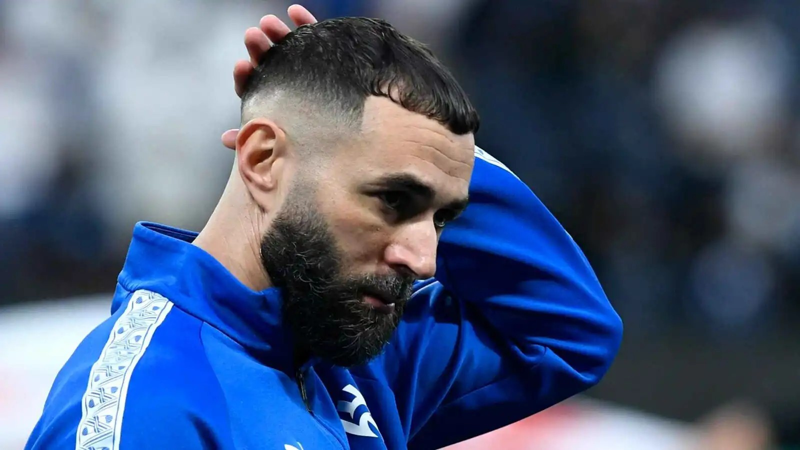 لماذا فكر كريم بنزيما في الاعتزال بعد صدمة الهلال السعودي؟ (فيديو)