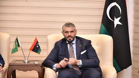 سفير ليبيا بالقاهرة لـRT: مصر تتعامل مع ليبيا كدولة واحدة دون انحياز للشرق أو الغرب