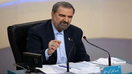 أمين المجلس الأعلى للأمن القومي الإيراني يجدد شروط طهران لفتح مضيق هرمز