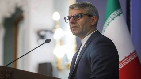 إيران تعلن طرد دبلوماسيين فرنسيين وتتهمهما بالتدخل في شؤونها الداخلية
