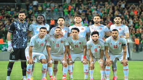 مشهد مرعب.. لاعب يتعرض لكسر في الساق بالدوري العراقي (فيديو)