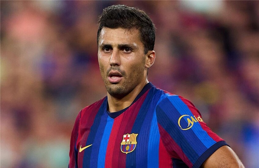رقم قياسي مميز ينتظر رودري في مواجهة برشلونة وفالنسيا بالدوري الإسباني