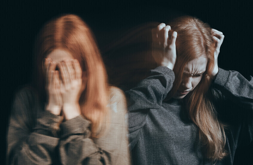 "اقتراض الأعراض".. كيف يدفع "تيك توك" الشباب للاعتقاد خطأ بإصابتهم باضطرابات نفسية؟!