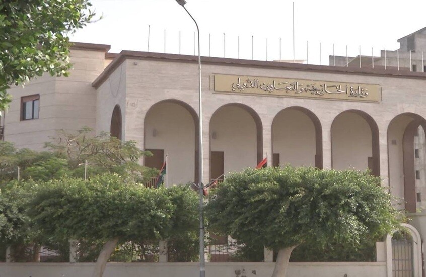 الخارجية الليبية تحذر من اقتحام مقار البعثات والمنظمات الدولية وتتوعد باتخاذ إجراءات قانونية