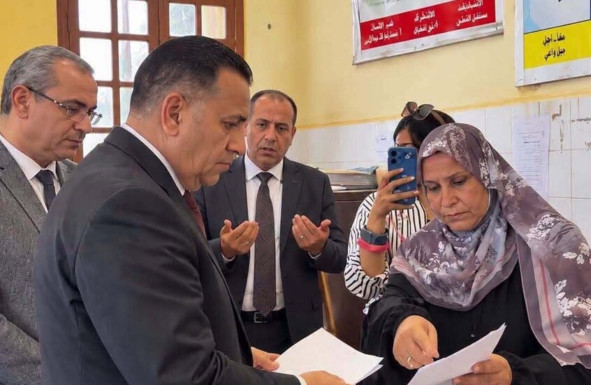 مسؤول مصري في مرمى الانتقادات ويثير موجة غضب.. ماذا جرى أمام الكاميرات؟
