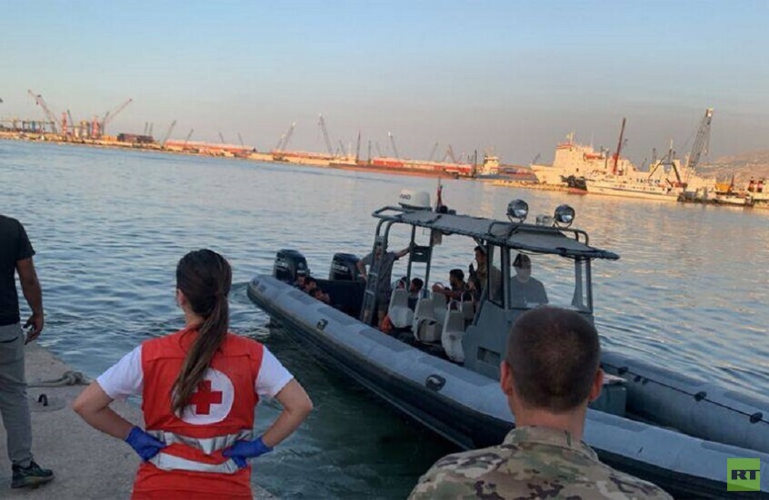 القوات البحرية اللبنانية تنقذ 21 شخصا أثناء محاولة تهريبهم بطريقة غير شرعية
