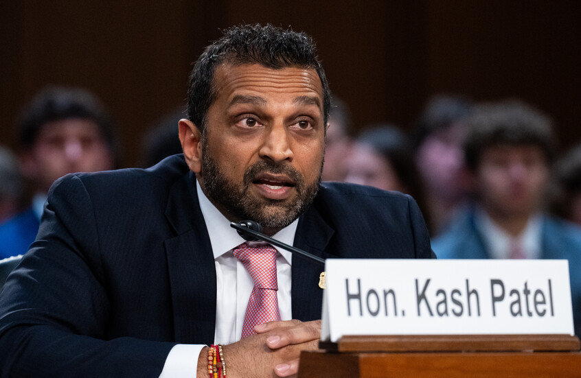 مواجهة حامية بين مدير الـFBI والديمقراطيين في مجلس الشيوخ..