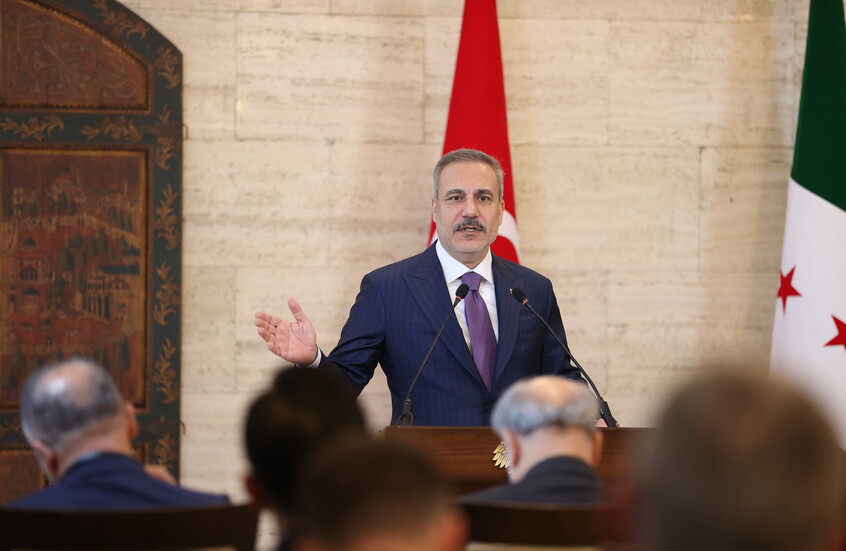 فيدان: إسرائيل تمثل التهديد الأكثر قدرة على جر سوريا إلى حالة من عدم الاستقرار