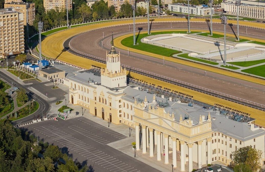 ميدان سباق الخيل في موسكو