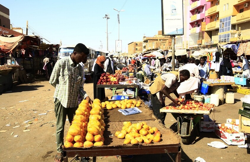 بنك الخرطوم يوفر مليار دولار لتمويل استيراد السلع الاستراتيجية