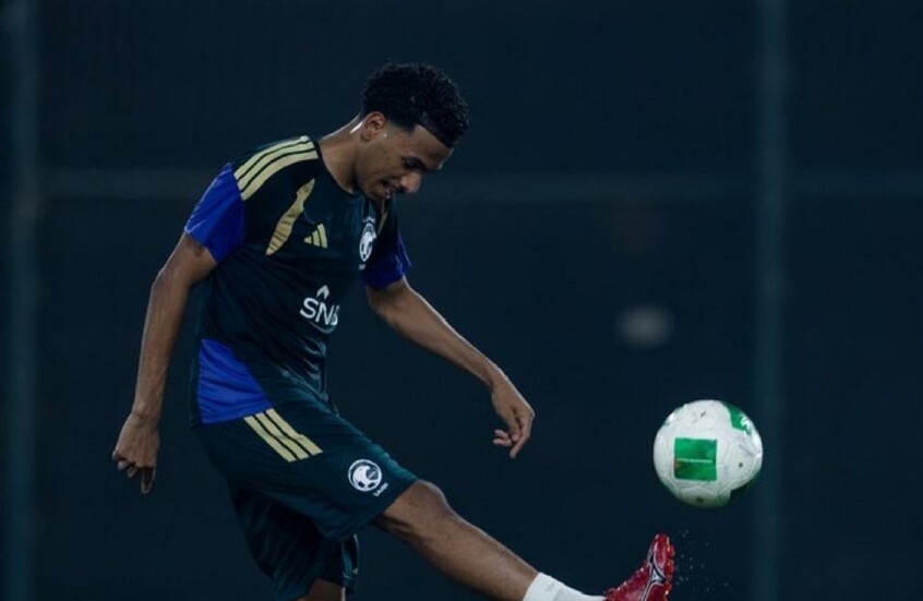 مصعب الجوير لاعب نادي القادسية والمنتخب السعودي