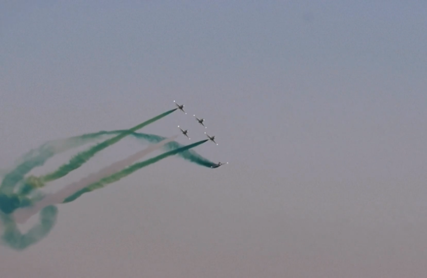 السعودية تحتفل بيومها الوطني بعرض جوي مذهل