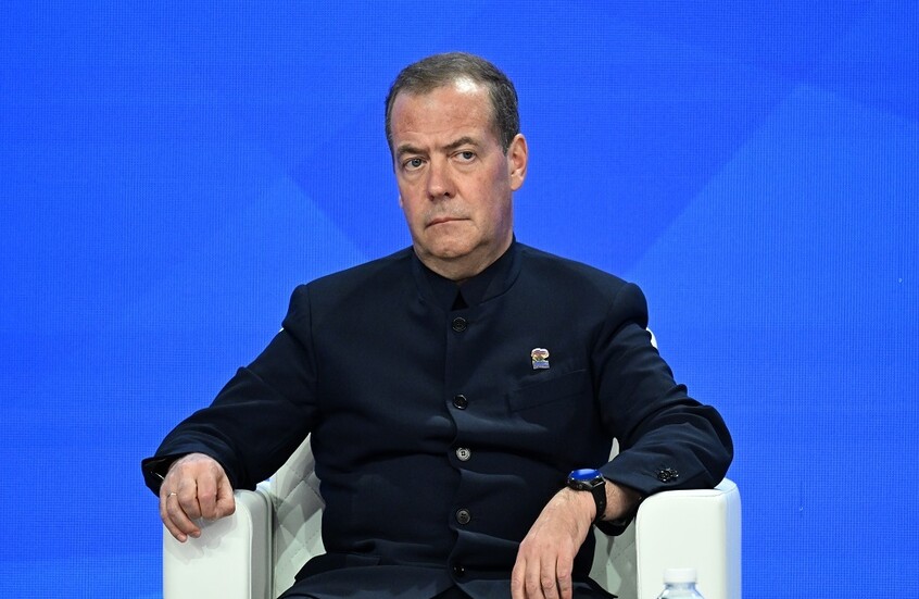 مدفيديف يسخر من زعماء بريطانيا وألقابهم