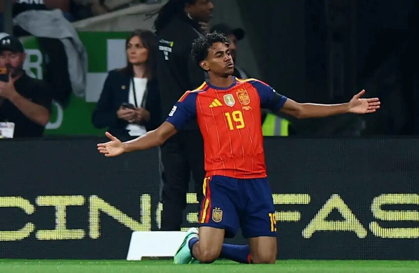 لامين جمال يحقق رقما قياسيا مع منتخب إسبانيا
