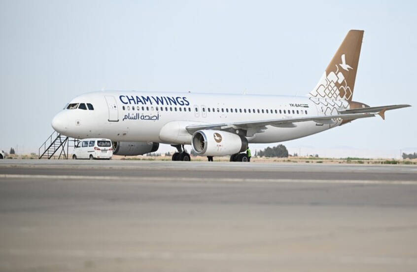 طائرة من طراز "إيرباص A320" تابعة لشركة الطيران السورية "أجنحة الشام"