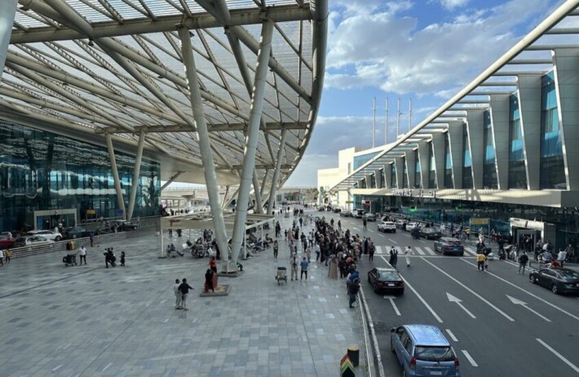 تنفيذ أعمال تطوير واسعة بمطار القاهرة الدولي