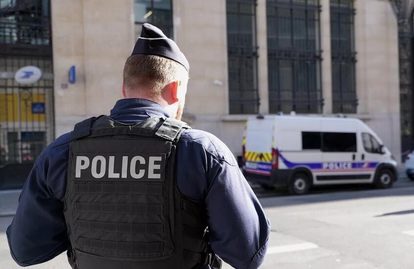 عنصر من الشرطة الفرنسية