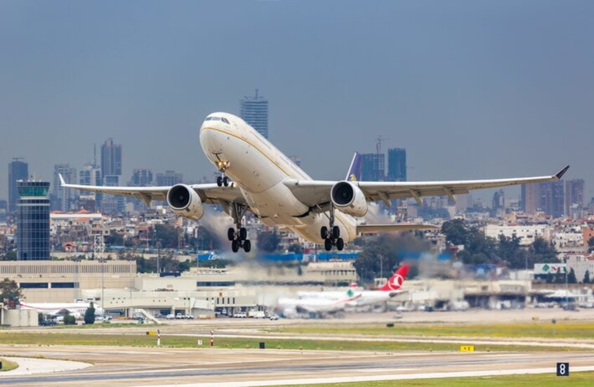 طائرة إيرباص A330 تابعة للخطوط الجوية العربية السعودية