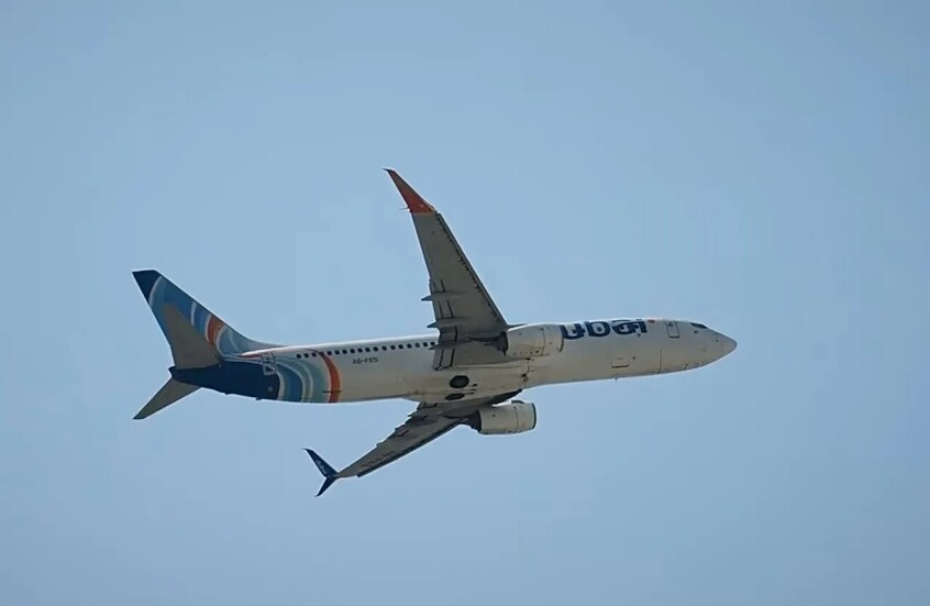 طائرة من أسطول شركة "فلاي دبي" الإماراتية من طراز Boeing 737 MAX 8