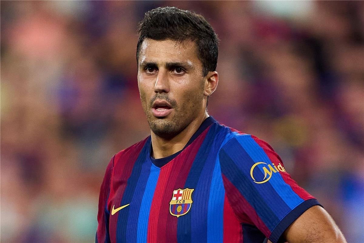 رقم قياسي مميز ينتظر رودري في مواجهة برشلونة وفالنسيا بالدوري الإسباني