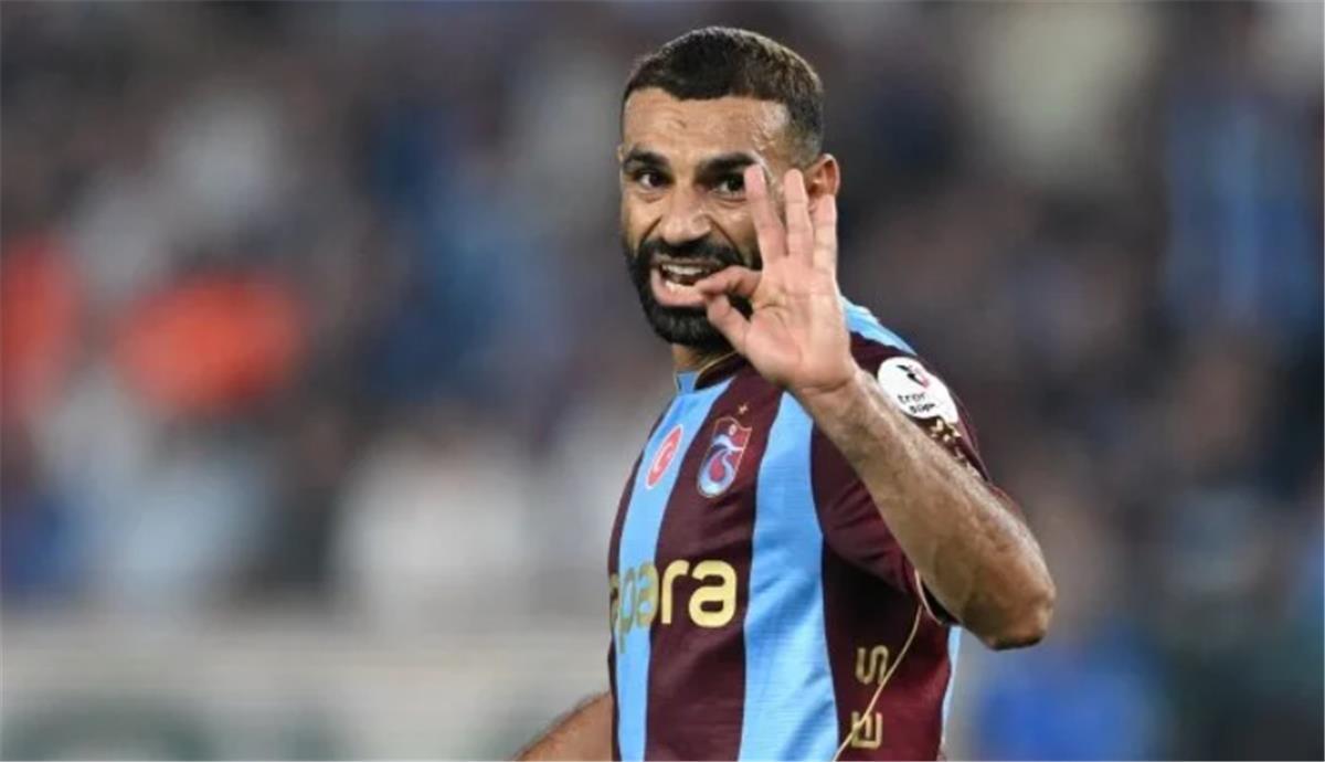 "سجدة تفتح قلب الأمة".. سفير تركيا في مصر يتفاعل مع تألق محمد صلاح (صورة)