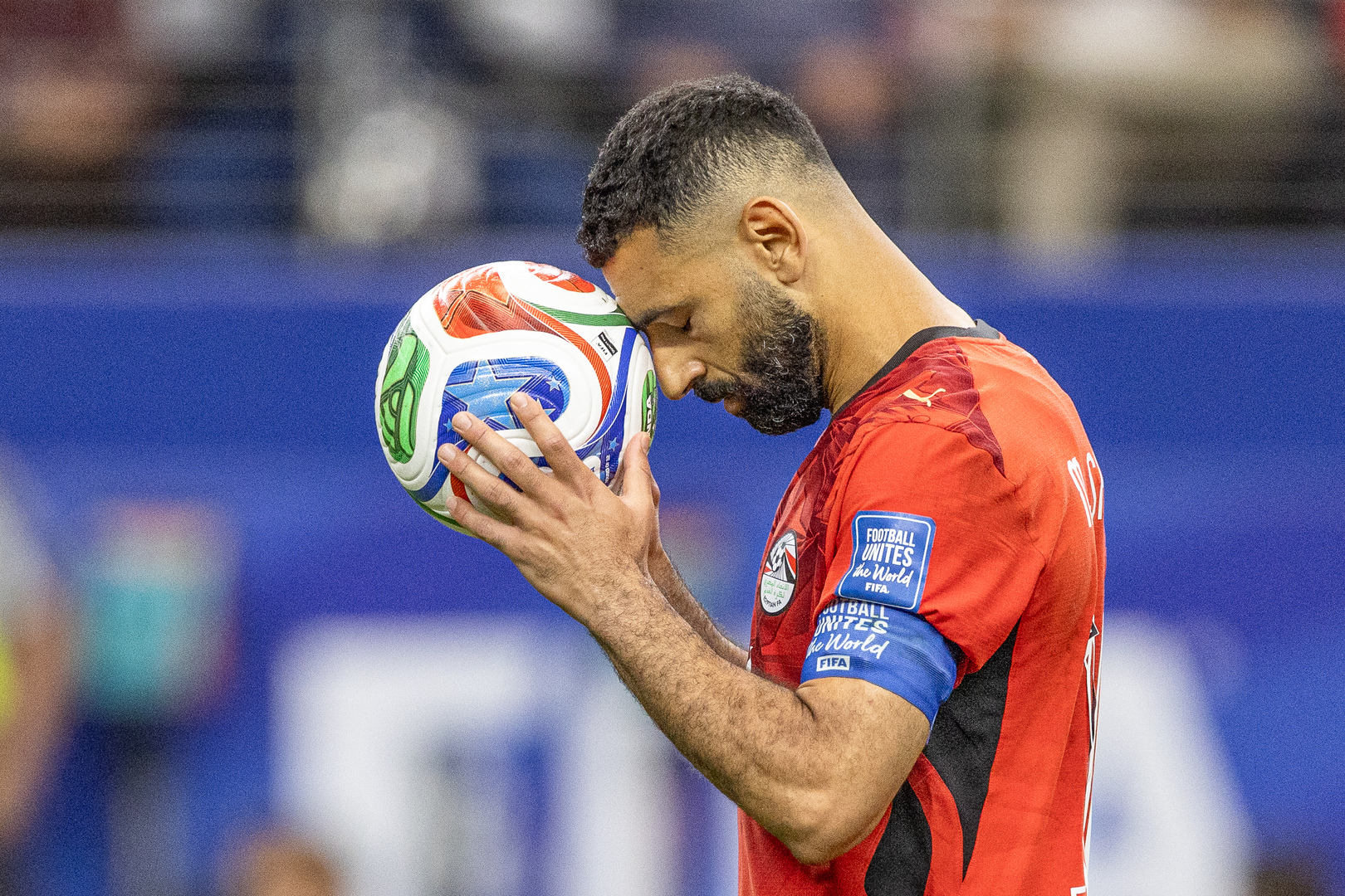 كواليس إمبراطورية محمد صلاح الاستثمارية.. 4 شركات تدير ثروته في بريطانيا