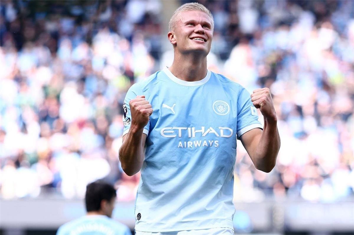 هالاند يقترب من رقم قياسي تاريخي في مواجهة مانشستر يونايتد