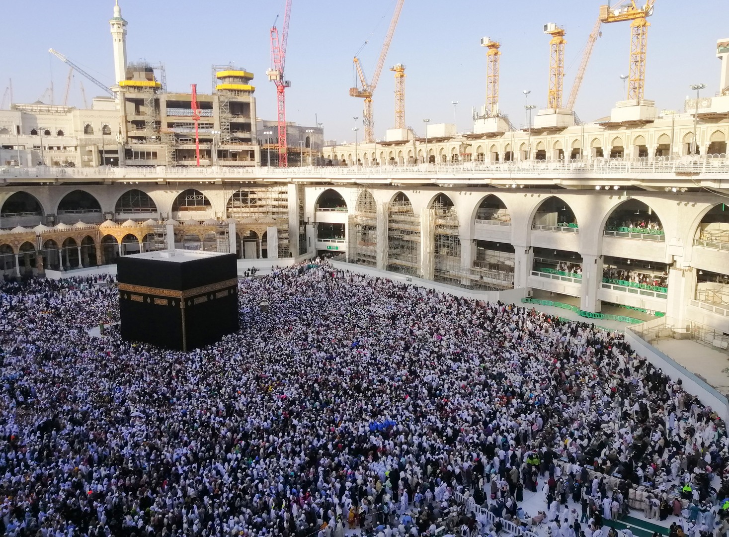الخارجية السعودية تدين إطلاق الحوثيين مسيرة باتجاه مكة المكرمة وتعتبره استفزازا لمشاعر المسلمين
