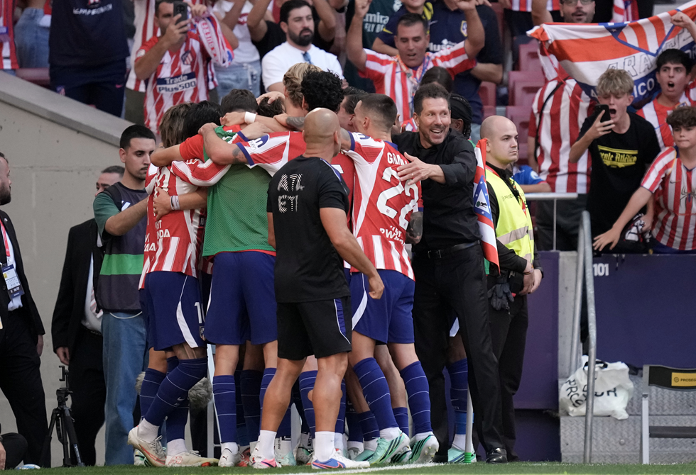 أتلتيكو مدريد يحسم الديربي بإسقاط ريال مدريد "المنقوص" بثنائية