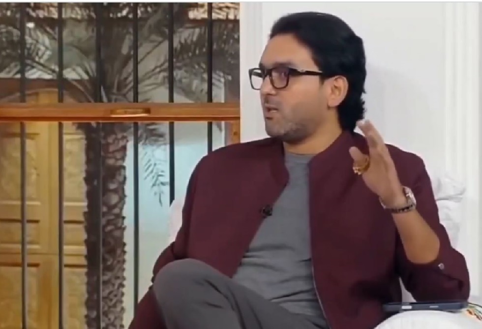 يريدون المال فقط.. العراقي نشأت أكرم يفجر موجة غضب في مصر والأردن (فيديو)