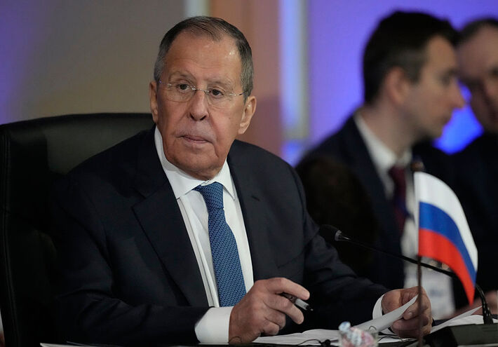 بناء على طلب من برلين.. لافروف يلتقي بوزير خارجية ألمانيا لأول مرة منذ 2022