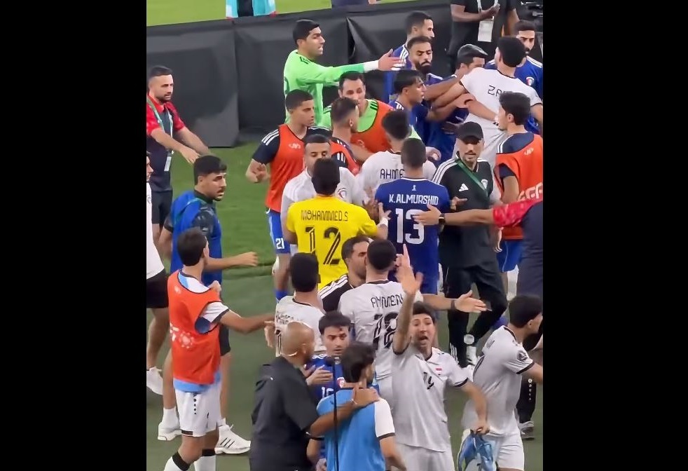 شاهد.. مشاجرة بين لاعبي العراق والكويت في "خليجي 27"