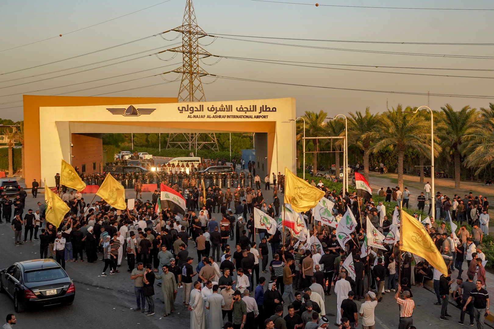 "المقاومة الإسلامية في العراق" تهدد بإسقاط الحكومة إذا استمر الحصار على إيران