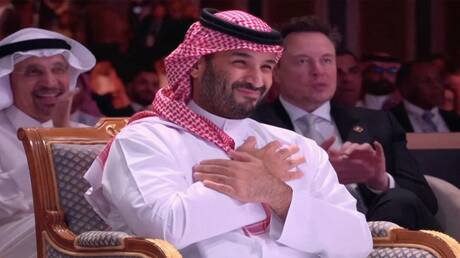 نجوم ومشاهير عرب يطلقون أغاني ورسائل لتهنئة محمد بن سلمان