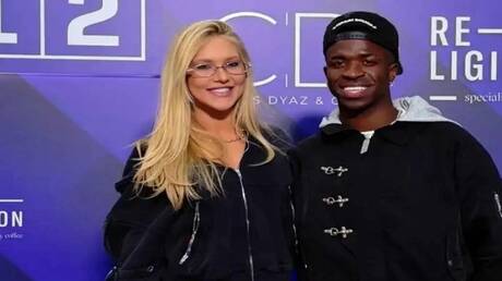هل طلب فينيسيوس جونيور الزواج من فيرجينيا في سباق فورمولا مدريد؟ (صورة)