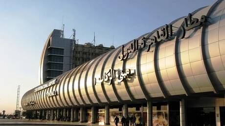 بعد غياب لسنوات.. الفنان هشام عبد الحميد يعود إلى مصر