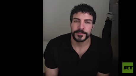 من احتجاز شقيقه إلى إخلاء منزل أسرته.. الفنان لجين إسماعيل يخرج عن صمته