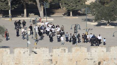 أوقاف القدس: 1222 مستوطنا اقتحموا باحات المسجد الأقصى اليوم
