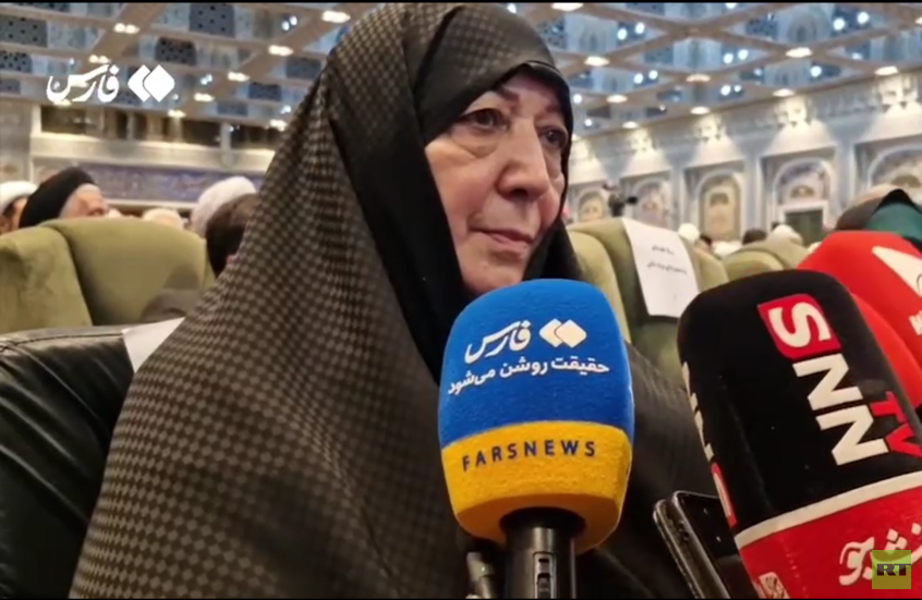 والدة زوجة مجتبى خامنئي تكشف حالته الصحية